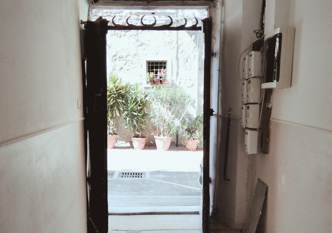 Casa Artisti Apartment Carrara Ngoại thất bức ảnh